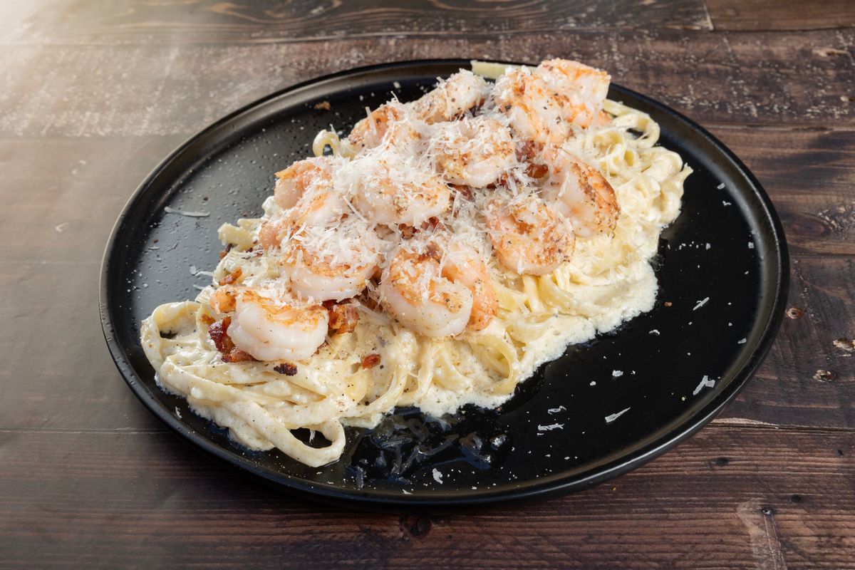 Alfredo with Shrimp Pasta